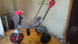 Sepeda roda tiga aviator