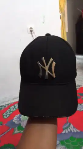 Topi new york MLBB