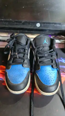 Sepatu Jordan 1 Low Royal Toe