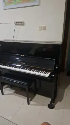 DIJUAL PIANO MERK YAMAHA