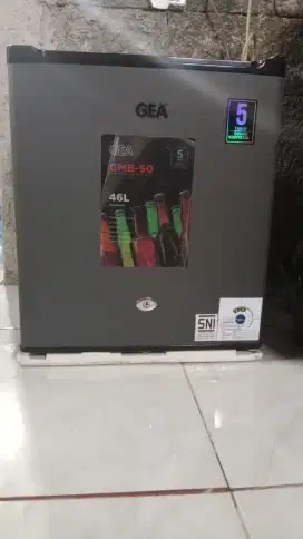 Kulkas mini milik GEA