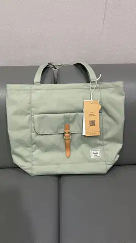 BARU BELI GAJADI PAKE Herschel Tote - Seagrass/White Stitch