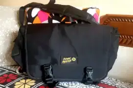 Tas Slempang Casual