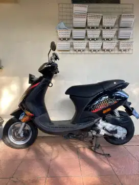 Dijual Piagio Zip Hitam 2011