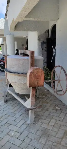 Mesin molen pengaduk semen