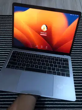 Macbook Pro 2017 Non Touch Bar