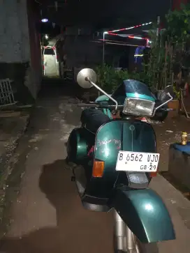 Vespa excel 150 tahun 2000