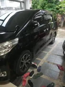 Bismillah,,, Dijual Toyota Alphard 2014 Bensin ,,Surat lengkap,