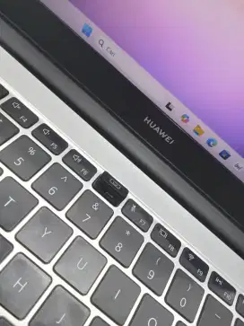 HUAWEI Matebook D14 (11 th Gen) Intel Core i5-1135G7 RAM 8 GB SSD512GB