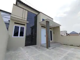 Rumah Strategis Tengah Kota Jebres Solo