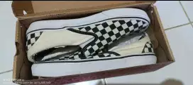 Sepatu vans of the wall checker board ori