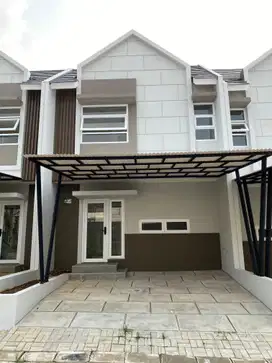 Rumah Siap huni 2 lantai 5jt all in dp 0% cicilan 4jtan Dekat stasiun