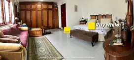 Rumah Hunian Asri 2 Lantai, Jalan Bangka, Jakarta Selatan