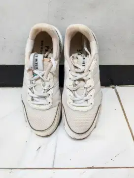 SEPATU ADIDAS WANITA