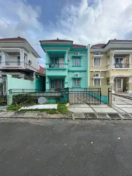 Dijual Murah Rumah 2 lantai full Renovasi di Dutamas