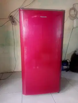 Di jual kulkas panasonic 1 pintu masih orisinil pabrik