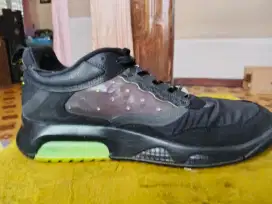 Dijual sepatu Sneakers merk Nike Air Jordan Jumpman Rare item size 45