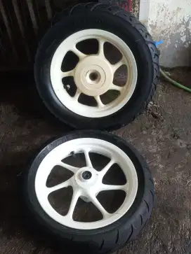 Velg scoopy donat r12