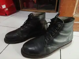 Sepatu casual boot Dr.martin size 44 England