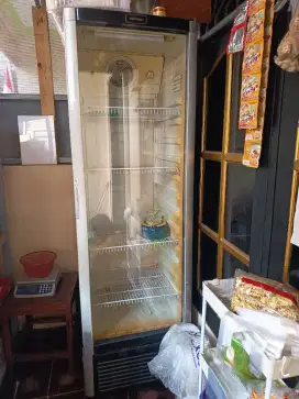 Dijual showcase 4 susun