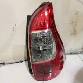 Lampu belakang Avanza 2016