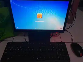 Komputer lenovo Core i3 monitor