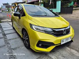 JUAL HONDA JAZZ RS-CVT PMK 2018 LOW KM RECORD SURAT LENGKAP