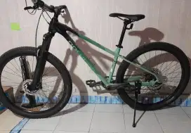 SEPEDA POLYGON XTRADA 6. 7,5JT BISA NEGO