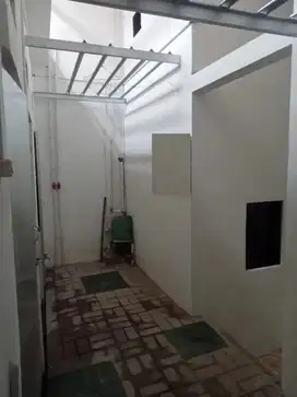 DI JUAL RUMAH KOST AKTIF DI RAYA GUNUNG ANYAR LOR