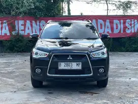 Outlander 2.0 Autometic 2012 dp Dari 5 jt