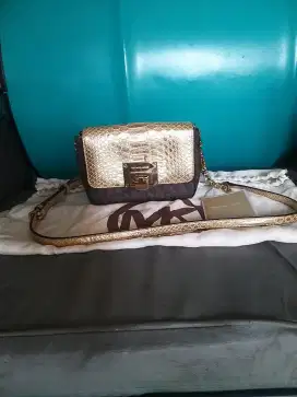 Tas Michael Kors Authentic sling bag