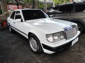 Mercedes benz w124 300e tahun 1987