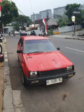 Daihatsu charade merah 1985
