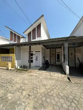 Rumah Take Over Dekat STADION PAKANSARI. Cibinong Bogor