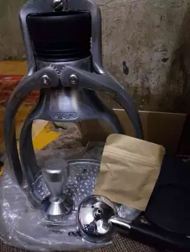 Mesin expresso ( press kopi )