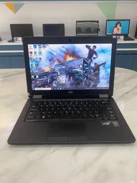 [D28] Laptop Gaming Intel Core i7Gen5 8GB 256GB 13inch Kamera Jernih