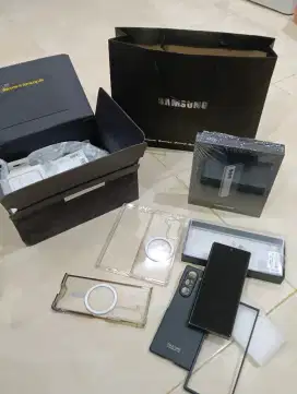 Samsung galaxy fold 6 1tb/ 12gb. Black