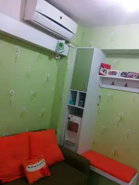 Disewakan the green pramuka city 2 kamar full furnish per tahun