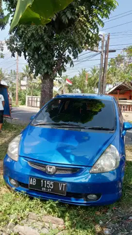 Bismilah di jual honda jazz tahun 2004 tipe idsi 1.5
