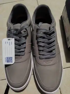 Sepatu Footstep size 43