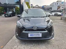 DP MURAH Toyota Sienta 1.5 V Bensin-MT 2017 Hitam CKMVB
