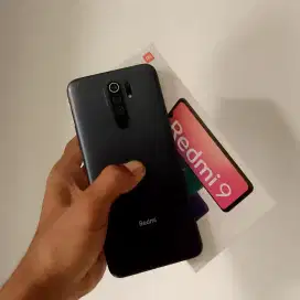 Redmi 9 Ram 4/64 ( Hp Dus aja )