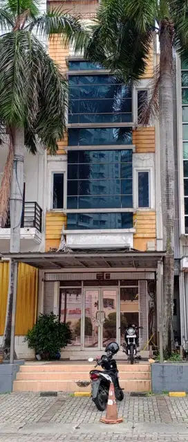 Ruko Cantik 3 Lantai di New Batavia Kelapa Gading Jakarta Utara
