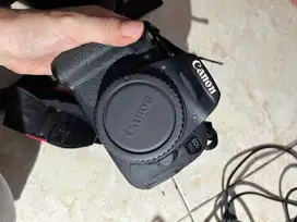 Canon EOS 700D & Kelengkapan