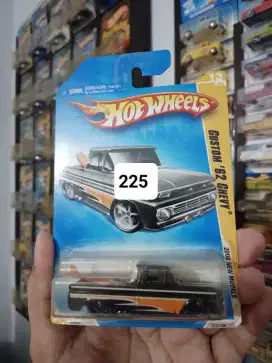 Dijula hot wheels chevy truck