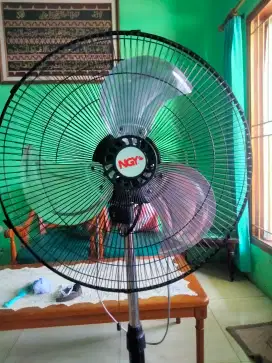 Kipas Angin Tornado 18 inch baling besi