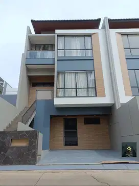 Rumah Baru Ready Kawasan Elit Setraduta Kota Bandung dk Tol Pasteur