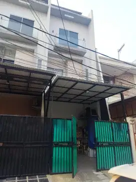 Dijual Rumah Cepat 4,5 Lantai di Duri Kencana Jakarta Barat