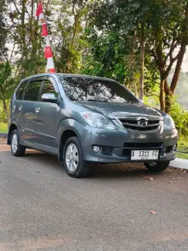 Daihatsu Xenia 2011