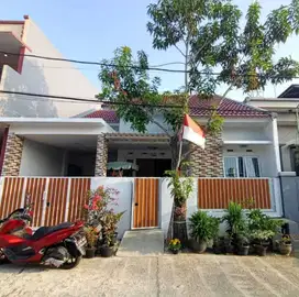 Di jual rumah Lantai 1 startegis siap huni di pesona anggrek bekasi